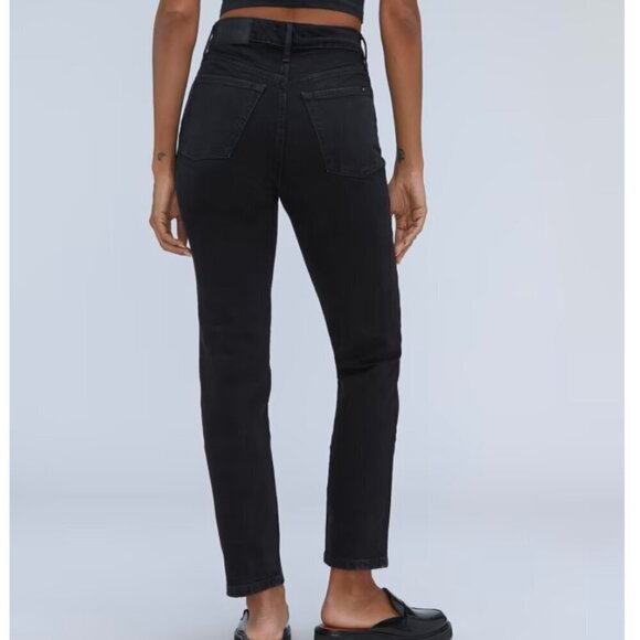 Everlane | The Original Cheeky® Jean - Picture 5 of 12